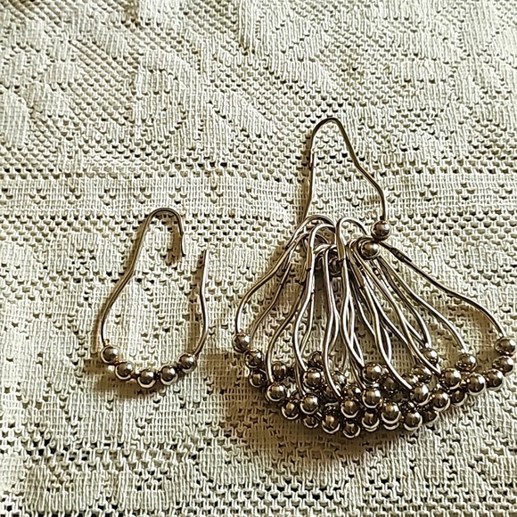 Set of 12 Silver Shower Hooks - Picture 2 of 6